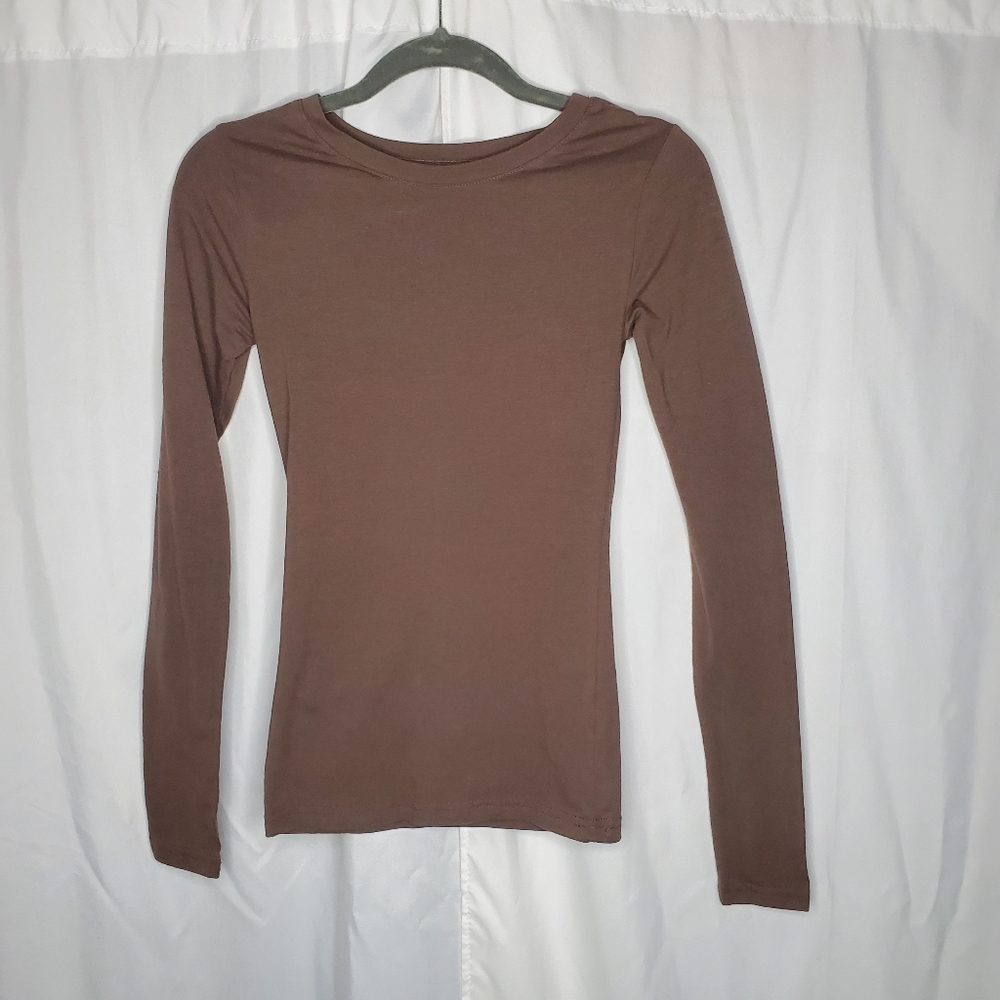 ♤♤ Mandee Scoop Neck Long Sleeve Shirt Size Small Brown